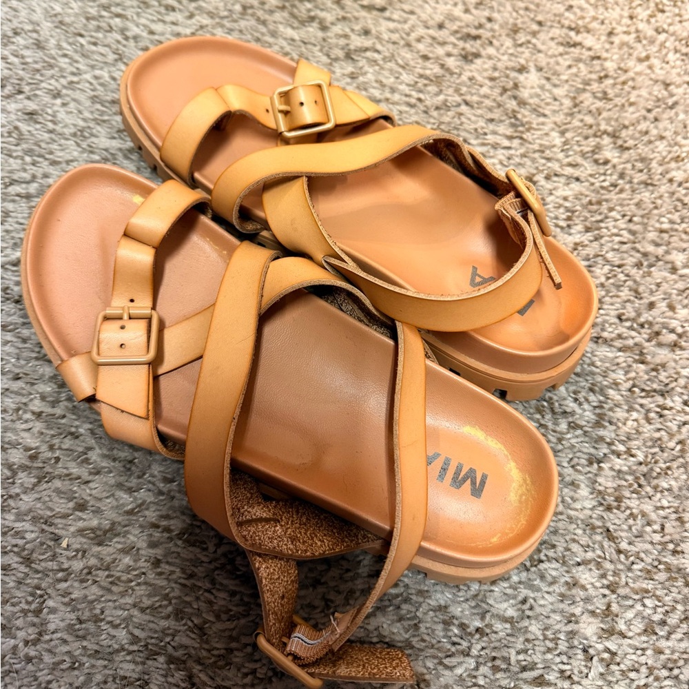 Mia Melinda sandals
